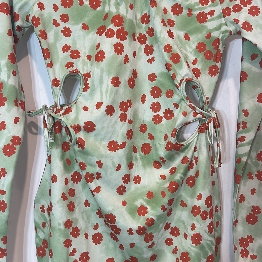 Another Reason long sleeve mini bodycon dress with waist cut outs floral print 8 - Picture 5 of 8
